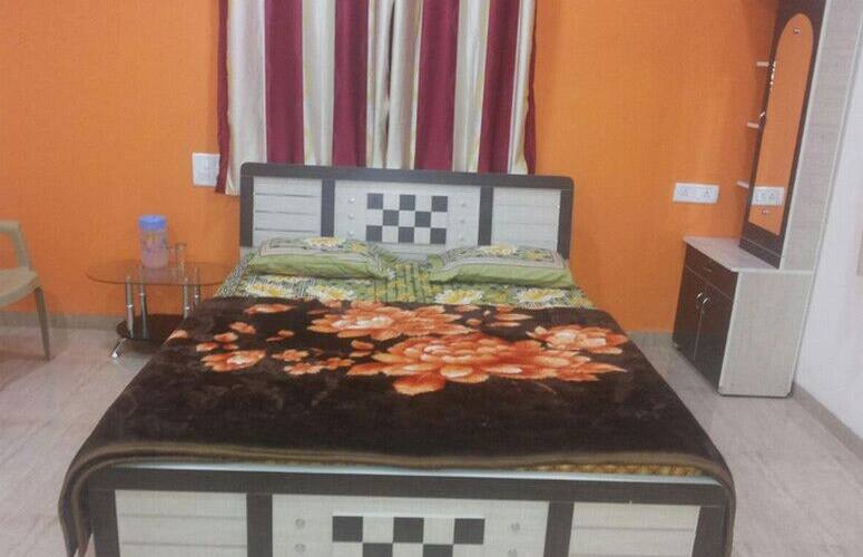 Hotel Shree Lodging, Satara 4